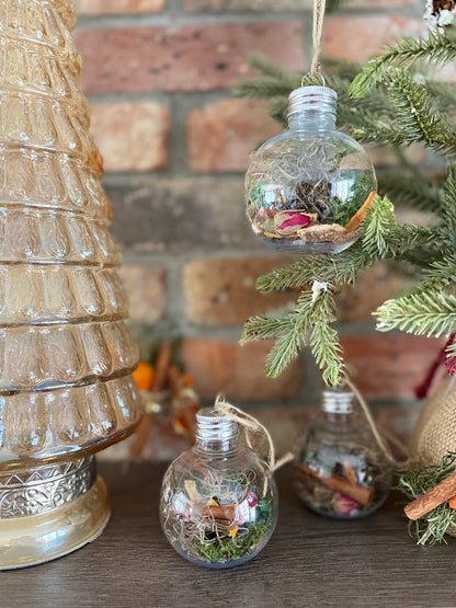 Yule Balls