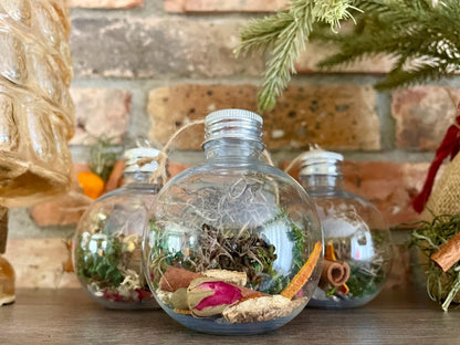 Yule Balls